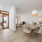 Altos Famara 11a By Escape * بلايا بلانكا