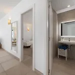Altos Famara 11a By Escape * بلايا بلانكا